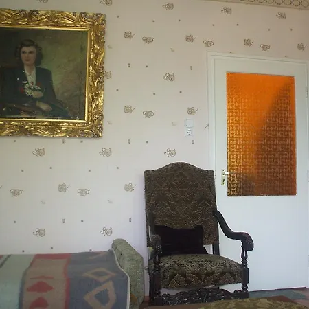Garabuczi Apartment *
